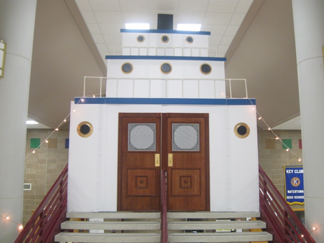 prom prop theme ship titanic rental wisconisn